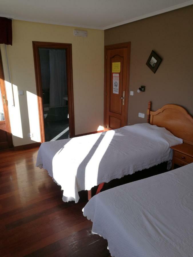 Hospedaje Valle De ลีเอนโด ภายนอก รูปภาพ